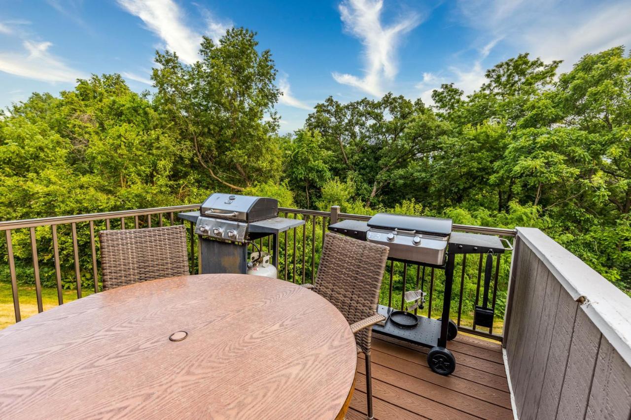 Galena Territory Lakeside Retreat: King Beds & Pool Access Exterior photo