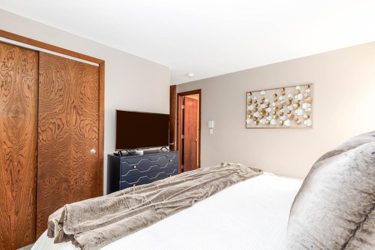 Galena Territory Lakeside Retreat: King Beds & Pool Access Exterior photo